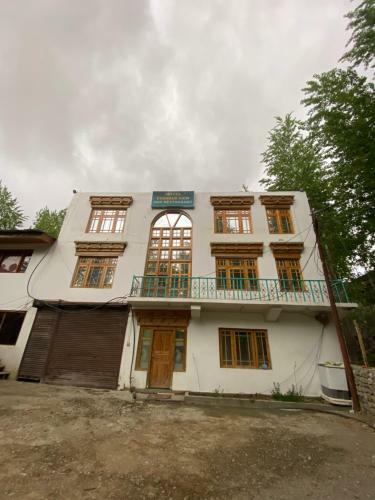 Hotel Border View Kargil