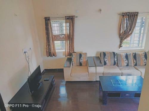 A1 Home Stay And Cottages