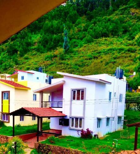 A1 Home Stay And Cottages