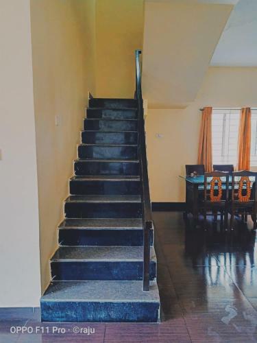 A1 Home Stay And Cottages