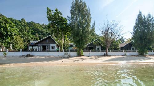 Villa Lily Beach Front