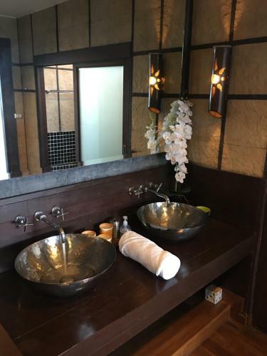 Villa Lily Beach Front