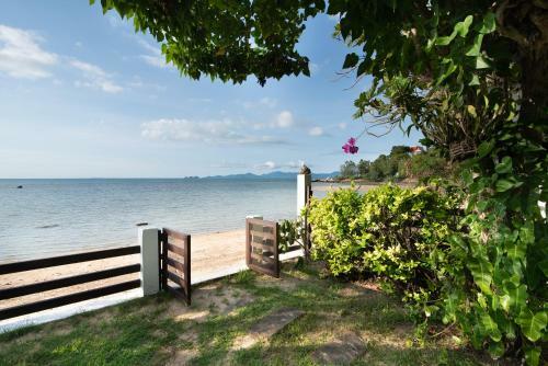 Villa Lily Beach Front