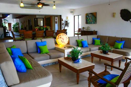 Egina Luxury Villa