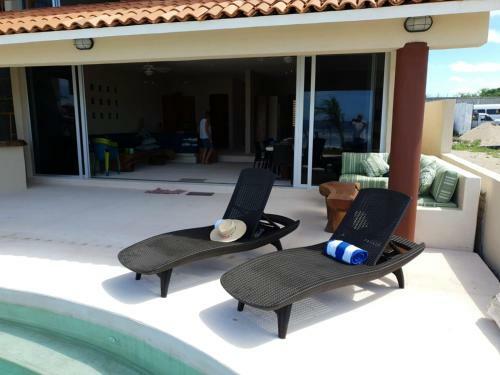 New Beachfront Villa In Playa Blanca