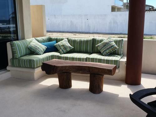 New Beachfront Villa In Playa Blanca