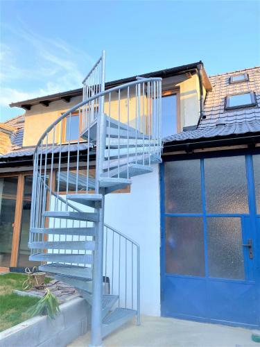 Apartm�ny Na Doln�m Konci N?m?i?ky
