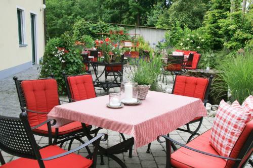 Hostal G�stehaus An Der Sempt Garni