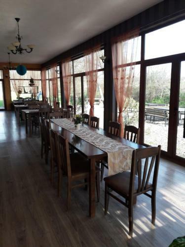Perper?shka River Villas