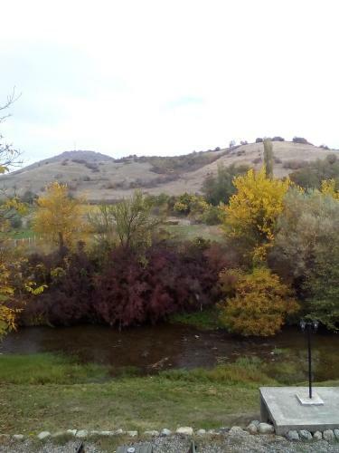 Perper?shka River Villas
