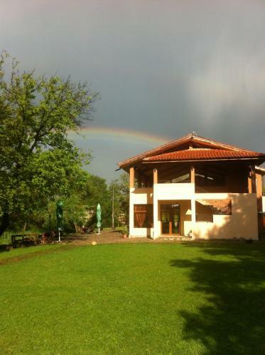 Perper?shka River Villas