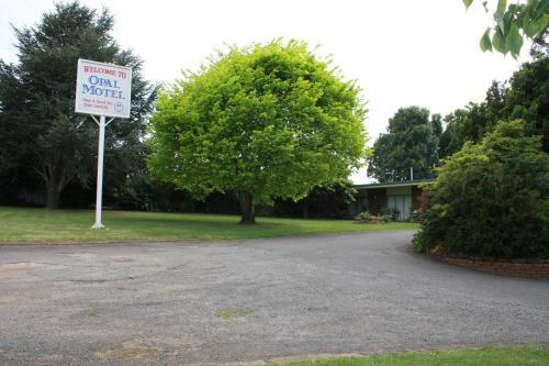 Opal Motel
