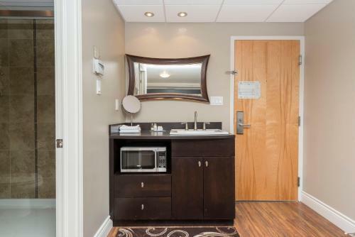 Hotel & Suites Le Dauphin