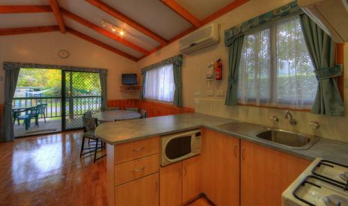 Bright Accommodation Park