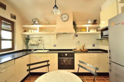 Casa De Dise�o Con Piscina Y Preciosas Vistas Al Mar