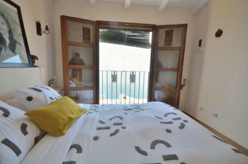 Casa De Dise�o Con Piscina Y Preciosas Vistas Al Mar