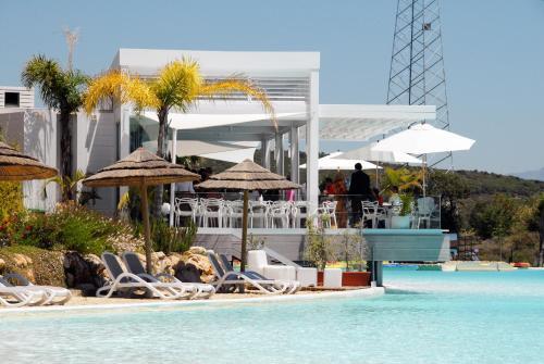 Beautiful Apartment In Alcazaba Lagoon