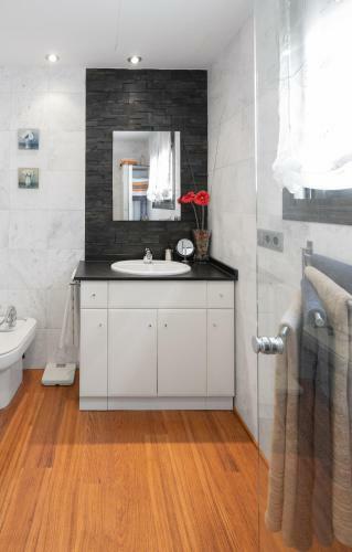Agradable Casa Con Piscina A 5�del Mar