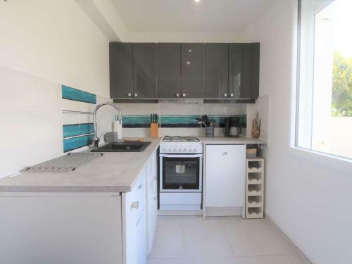 Maison B�nodet, 9 Pi�ces, 10 Personnes - Fr-1-481-116