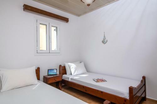 Evi's Beach Front Apartment By Estia