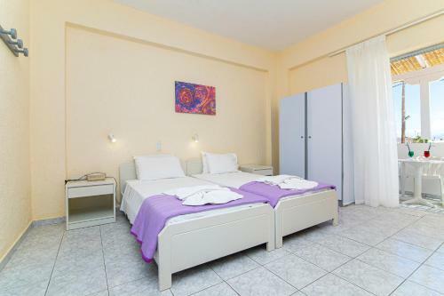 Triton Hotel.