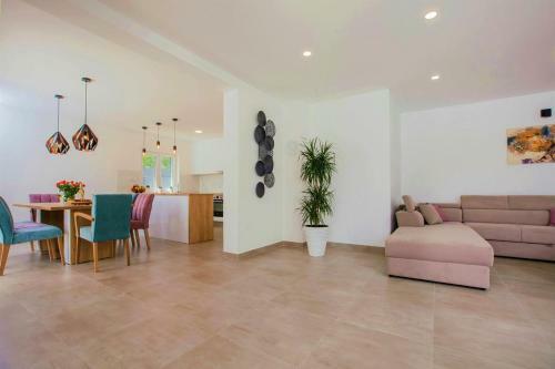 Villa Dubravka, ?umet - Makarska