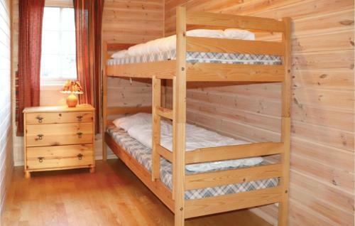 Five-bedroom Holiday Home In Lindesnes