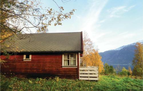 Two-bedroom Holiday Home In Vallavik