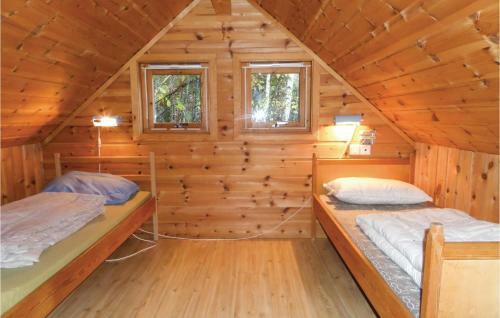 Two-bedroom Holiday Home In Vallavik