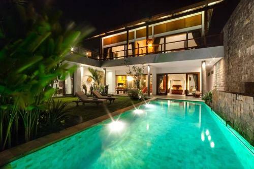 Stunning Ocean-view Villa In Uluwatu-ungasan
