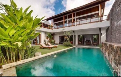 Stunning Ocean-view Villa In Uluwatu-ungasan