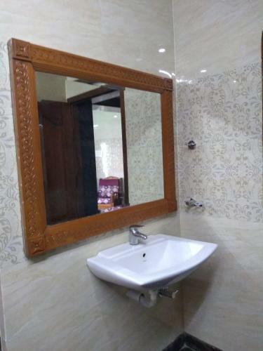 Hostal Yuga Guest House