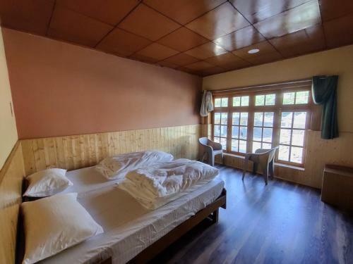 Hostal Avalok Homestay & Hostel