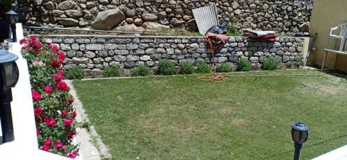 Hostal Lzakar Guest House