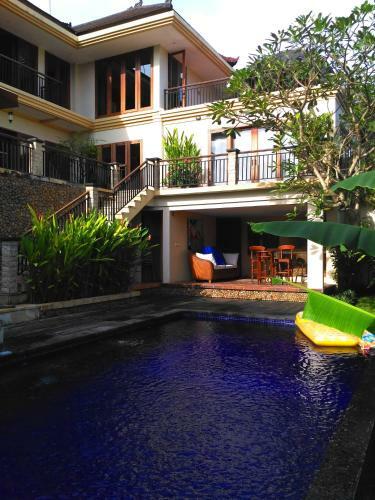 Villa Tembaga