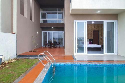 Villa Tripvil - Mountainside Retreat