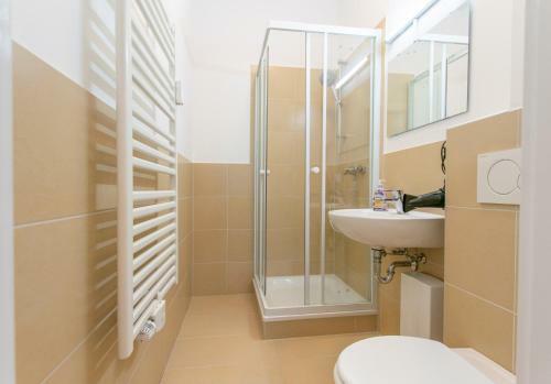 1 Room Apartment - 15min Messe Dus - 10min Oldtown
