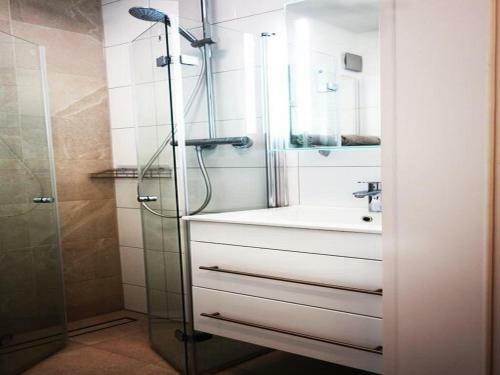 Inviting Apartment In D�sseldorf With Parking