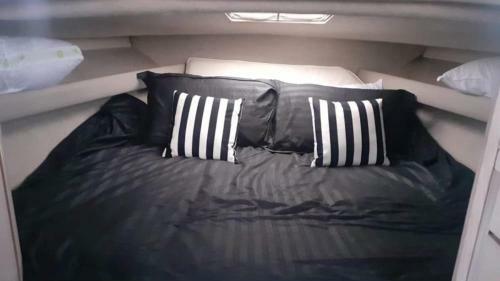 Delightful 6 Berth Boat In Cowes