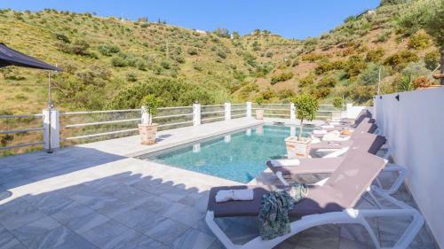 Finca Las Ca�as C�mpeta By Ruralidays