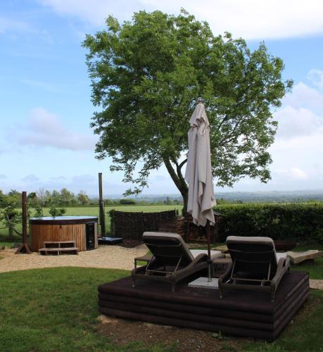 Sanford Escapes - Shepherds Hut & Hot Tub