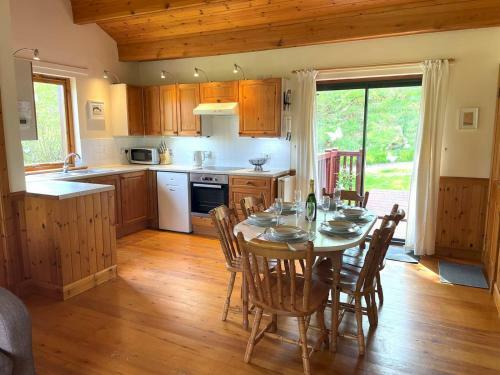 Pass The Keys Beautiful 3br Lodge - Stunning Beach And Golf Location