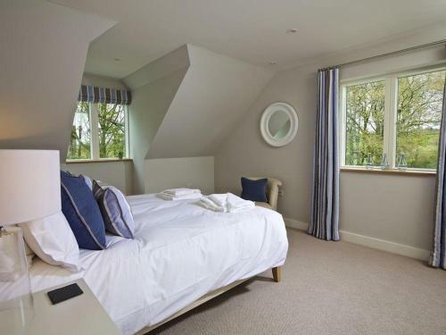 3 The Drive, Hillfield