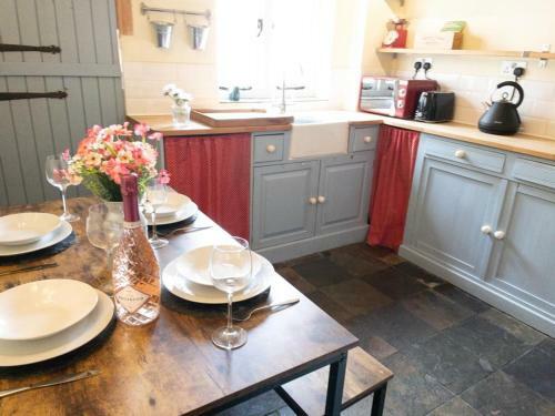 Redlands Cottage Surrey Hills