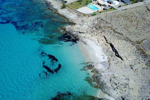 Aleomandra Waterfront Dream Villa