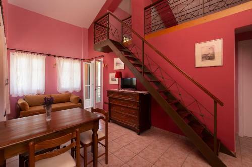 Spertos Apartments