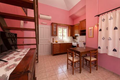 Spertos Apartments