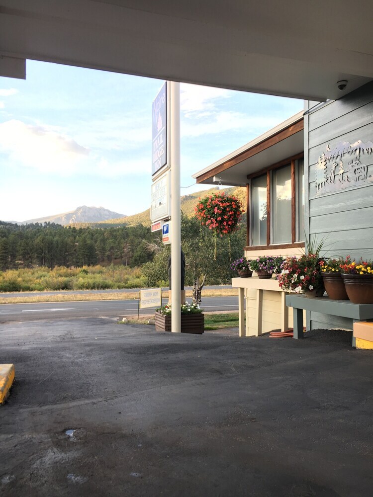 Motel Alpine Trail Ridge Inn