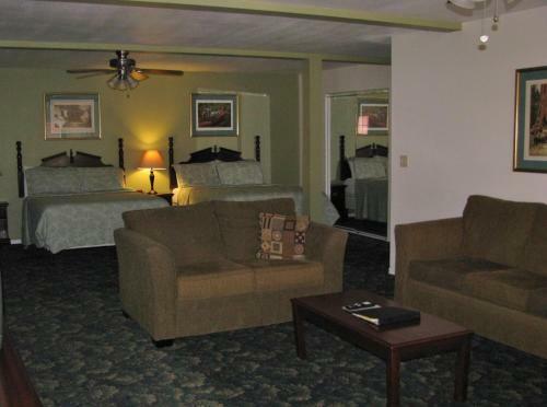 Motel 5th Street Inn