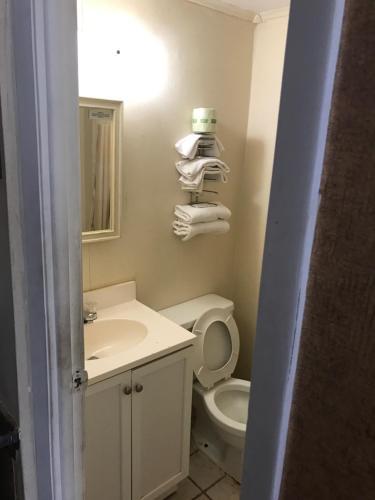 Motel Home Town Inn